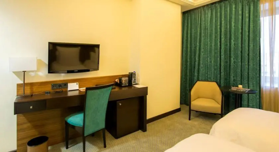 Corp Executive Hotel