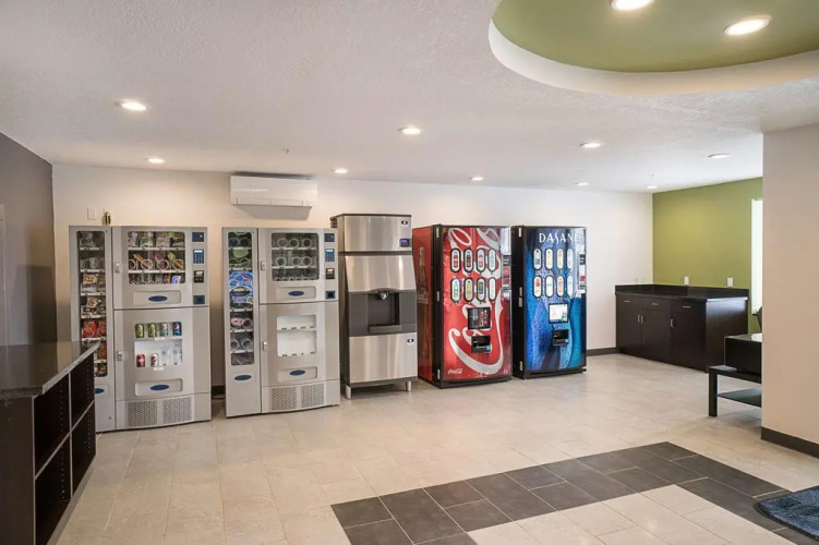 Studio 6-Bruderheim, AB