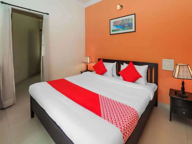 OYO 17278 Hotel Srinivas