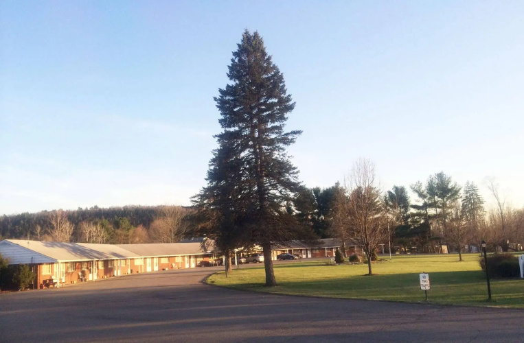 Sunrise Motel