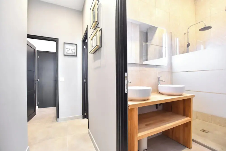 Quiet Apartment - 3br/8p - Nation