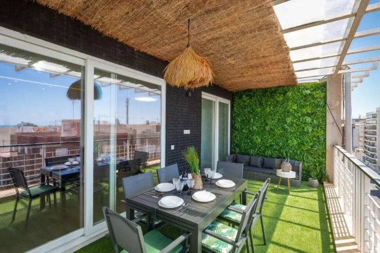 2 Bedrooms Apartment
