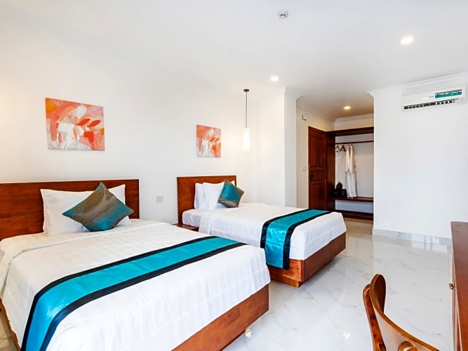 Deluxe Twin room with balcony