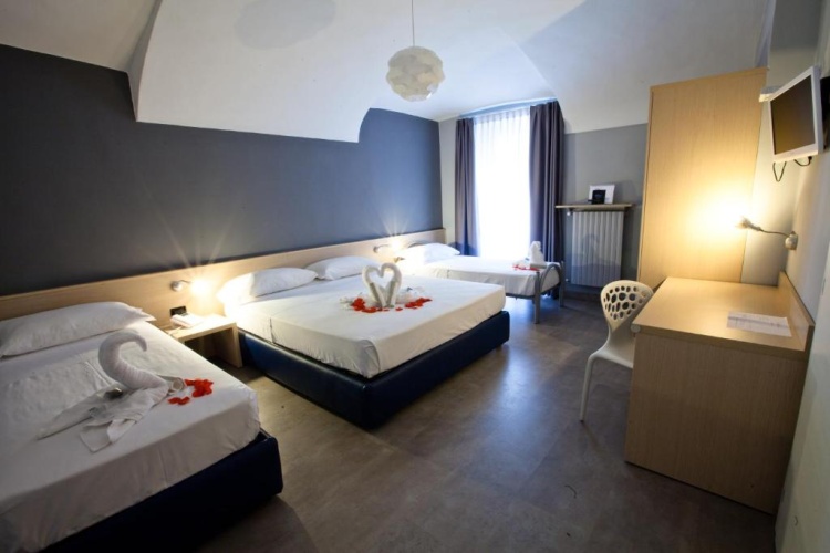 Quadruple room