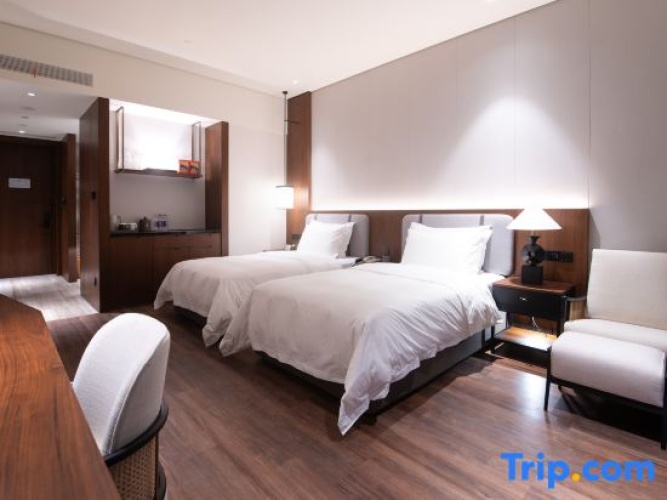Standard Twin room with view