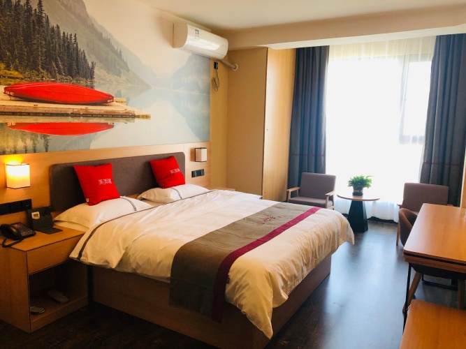 Standard Double room with lake view