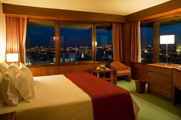 Hotel Dom Henrique Downtown