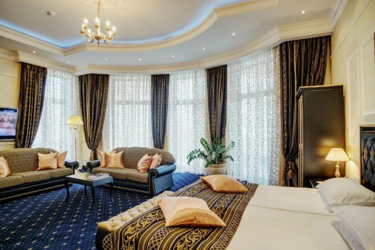 Executive Suite with balcony and with view