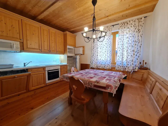 Apartment With Mountain Views & Ski Access