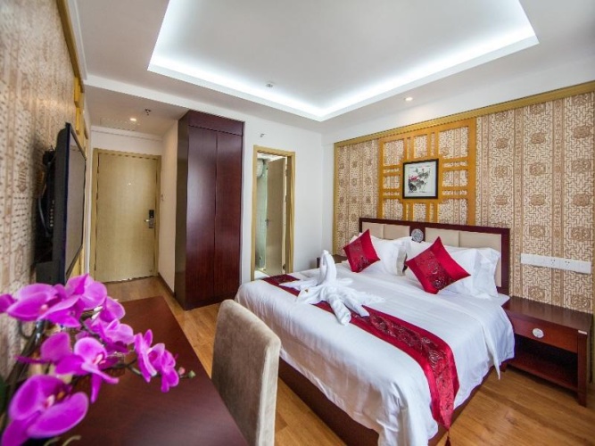 Standard Double room with city view