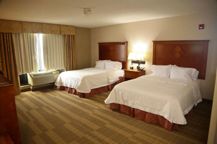 Hampton Inn & Suites Jennings