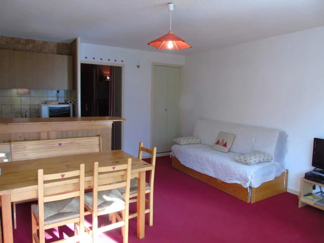 Lou Services Apartment CHAM23 LSI 001