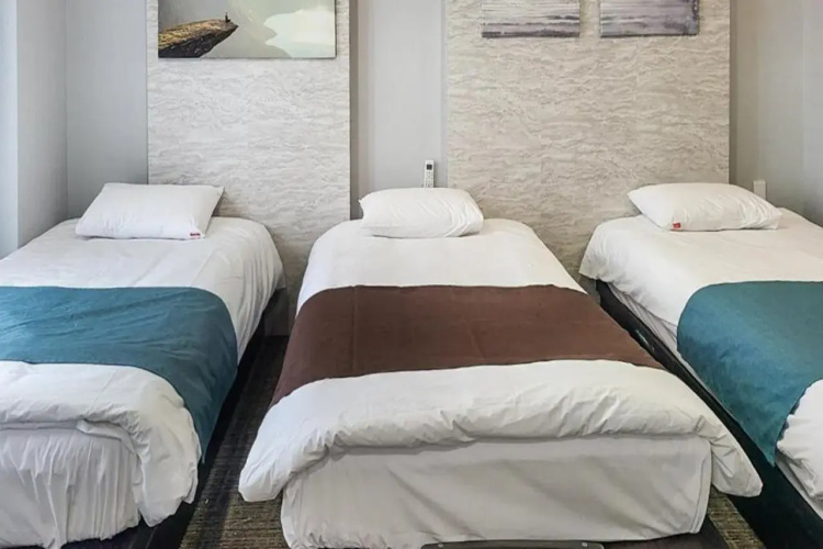 Griffin Bay Hotel