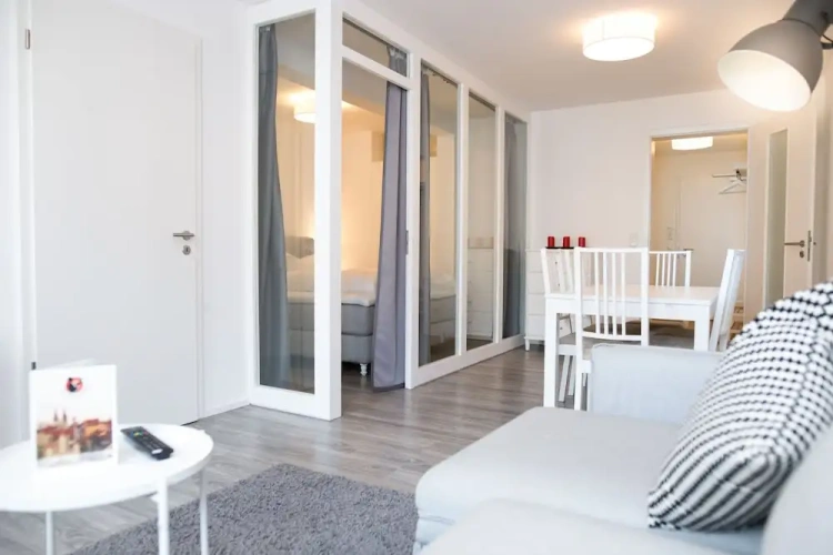 2 Bedrooms Apartment