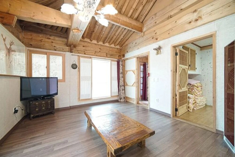 Hongchen Hanok Pine Scent Pension