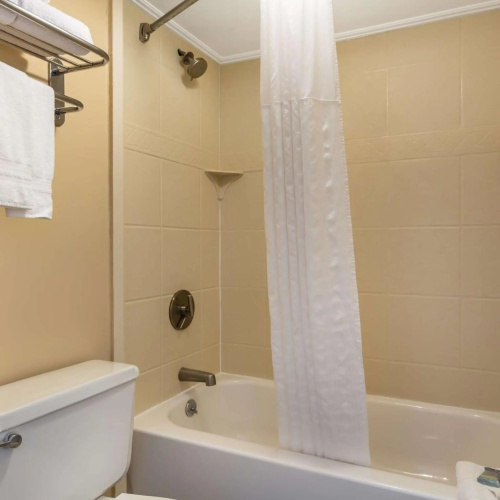 Best Western Braintree Inn photo 31