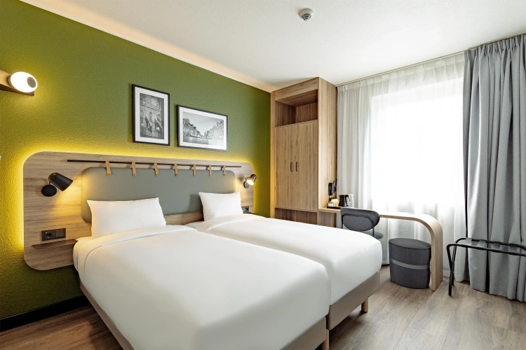 Standard Twin room