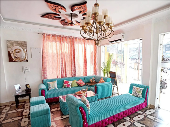 The Neeraj Palace