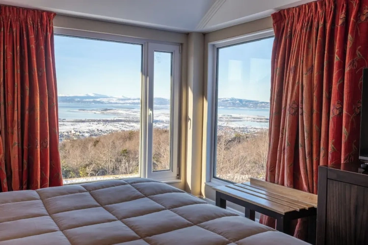 Standard Family room with bay view
