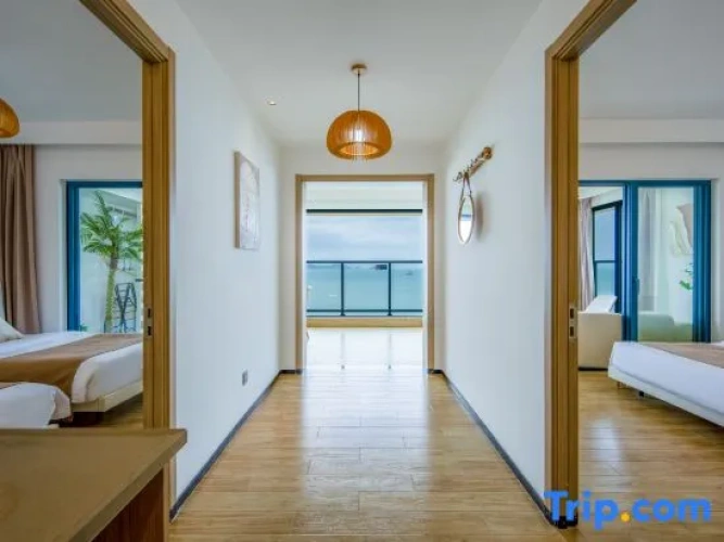 2 Bedrooms Suite seafront