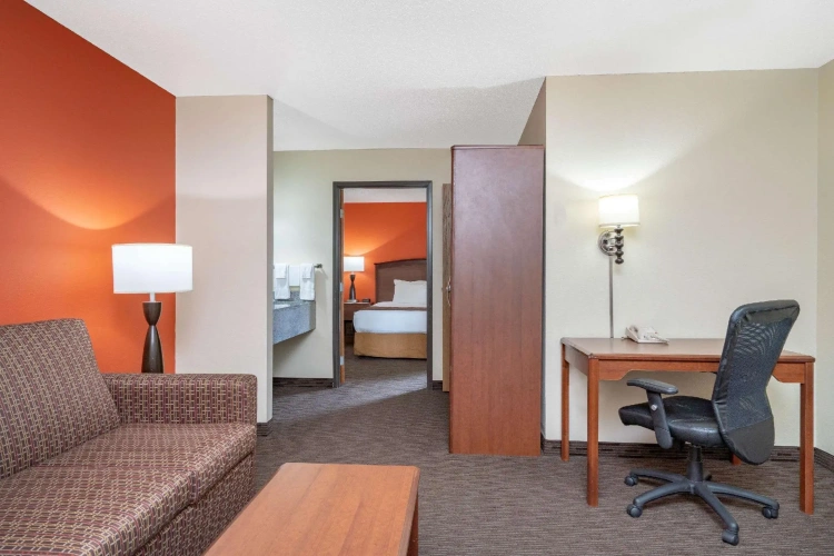 1 Bedroom Business Double Suite