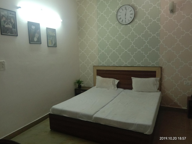 Deluxe Single room