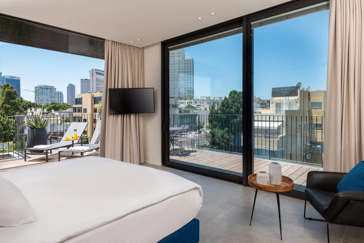 3 Bedrooms Standard room with balcony