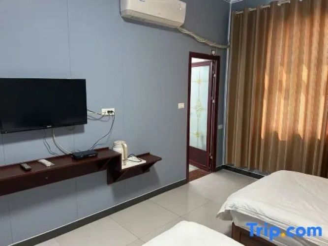 Economy Triple room