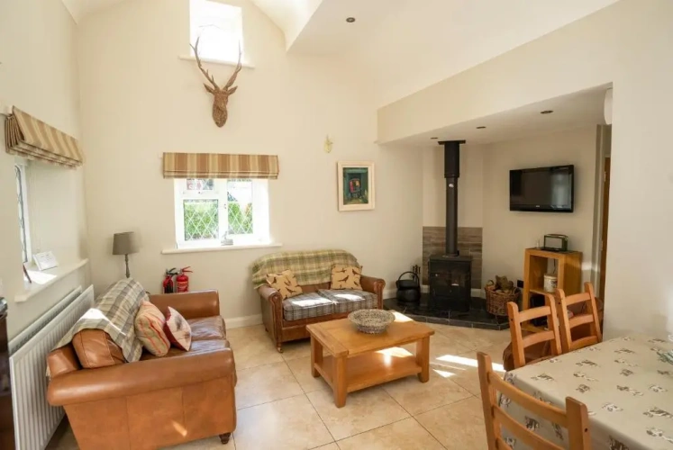 3 Bedrooms Cottage