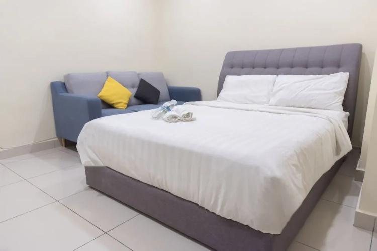 Mansion One Service Suite