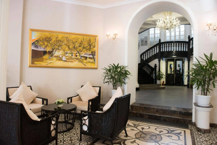 Hoa Binh Hotel