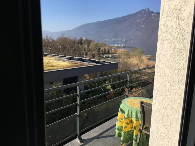 Petit Studio Dans Villa Bord De Lac