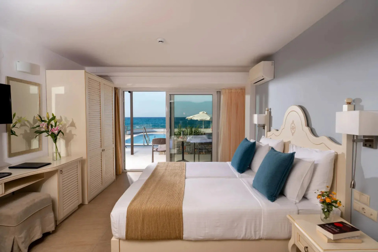 2 rooms Dream Athena Villa beachfront