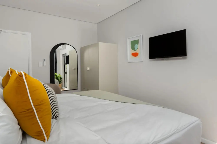 Neighbourgood First Crescent