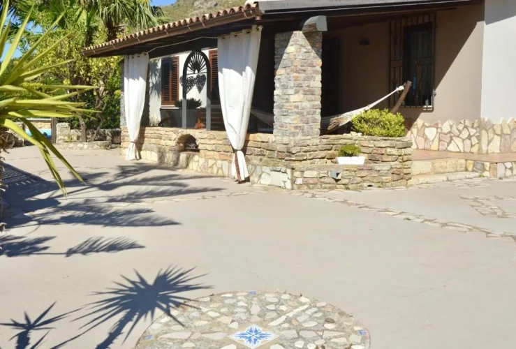 3 Bedrooms Villa