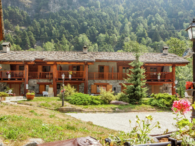 A Cozy Alpine Retreat