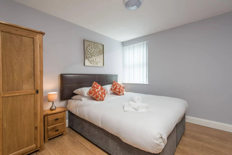 Giant Serviced Apartments