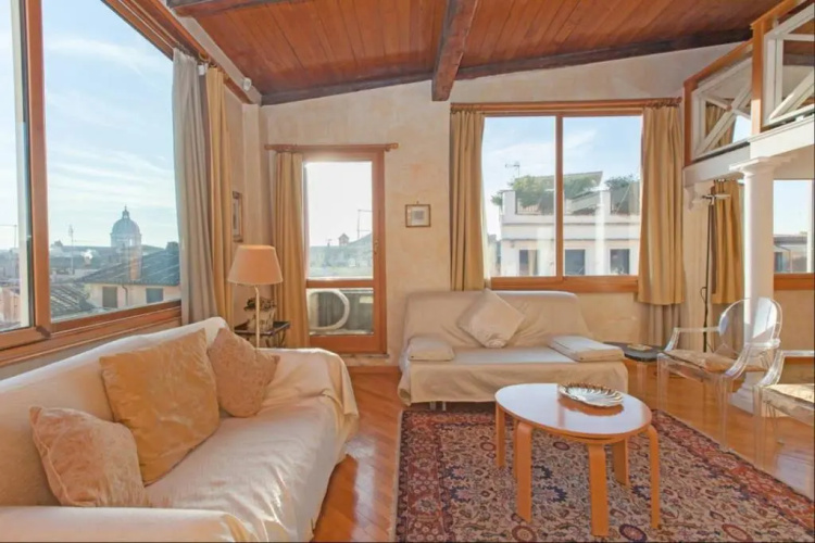 Gorgeous penthouse Spanish Steps