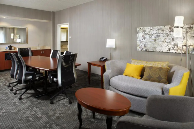 Courtyard By Marriott Pittsburgh Shadyside