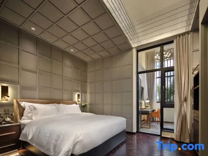 1 Bedroom Luxury Suite