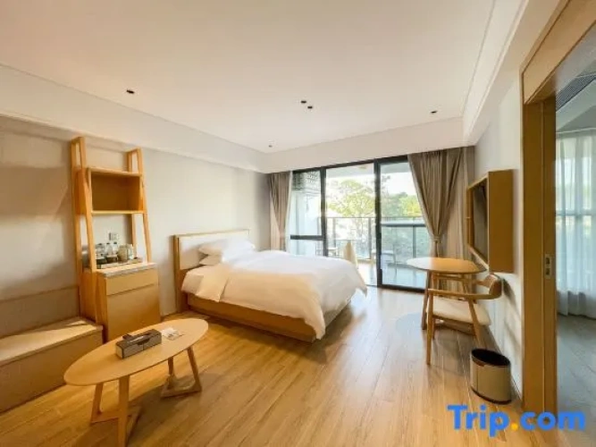 Deluxe Family Suite with balcony