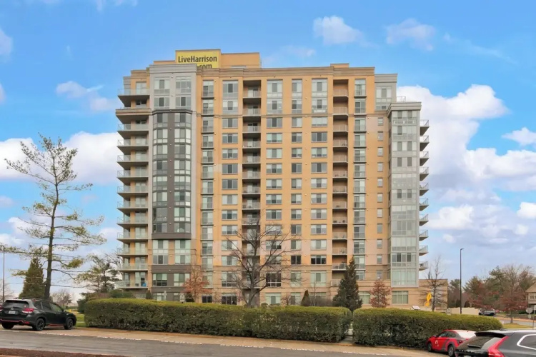 Modern getaway&nbsp;in Reston 1 bedroom