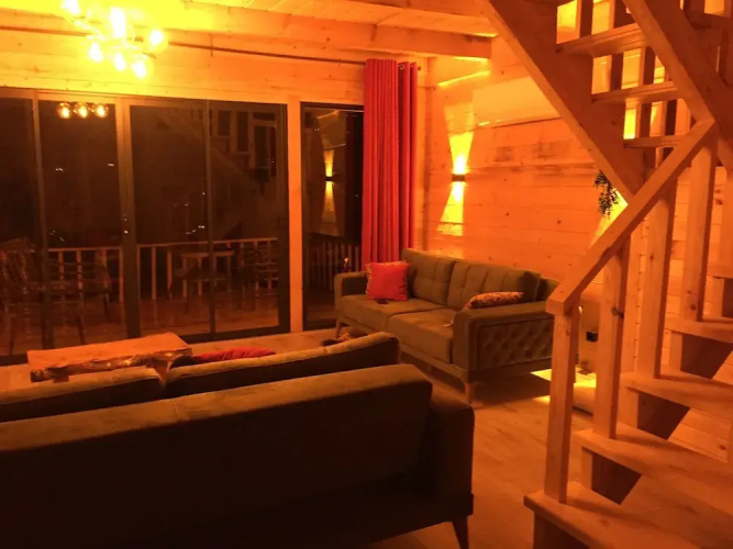 parla dağ evi