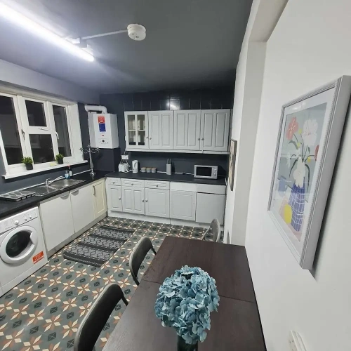 1 Bedroom Economy Double room with city view