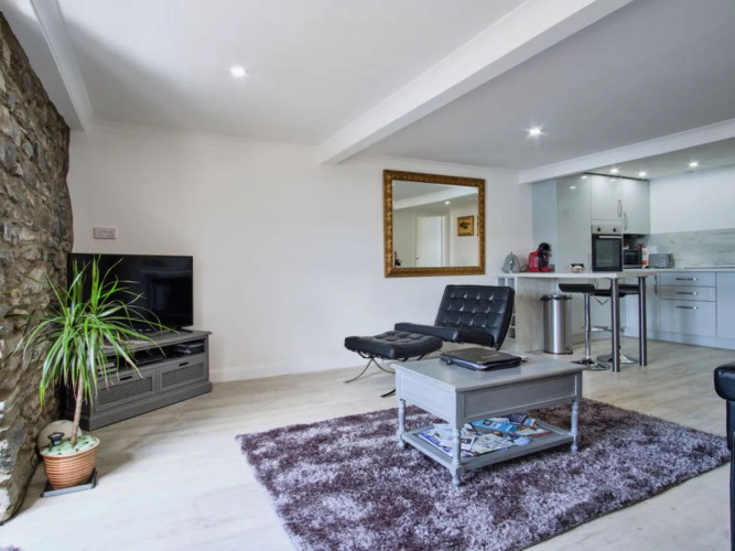 Imperial Apartment