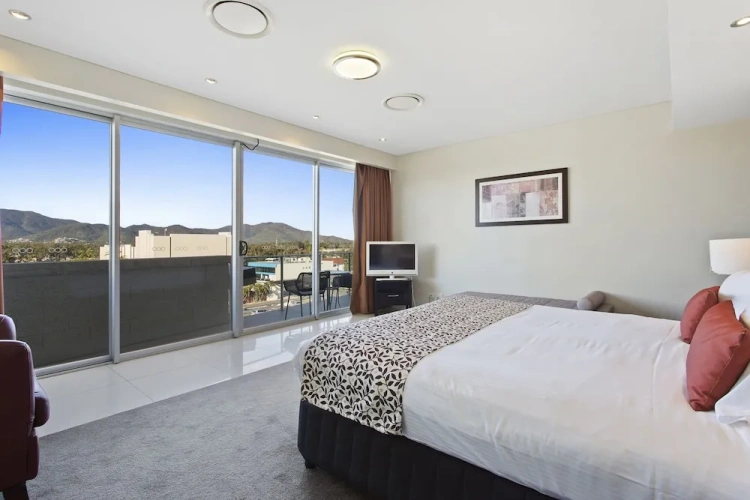 Executive Suite with balcony