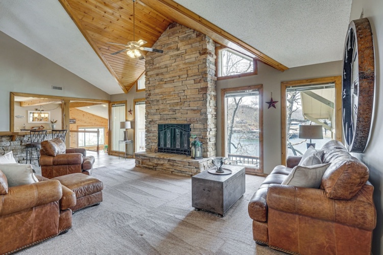 4 Bedrooms Cottage