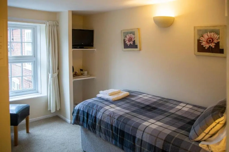 Standard Single room