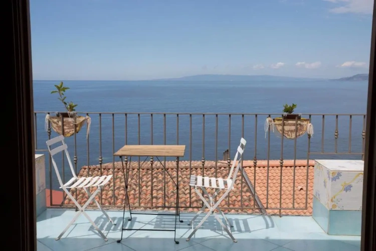 2 Bedrooms Apartment with sea view