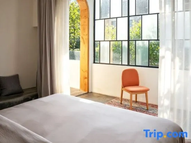 Bed in Dorm (male dorm)